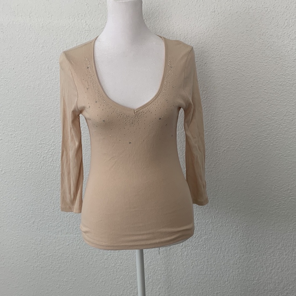 Free lunch v-neck top with beads/crystal